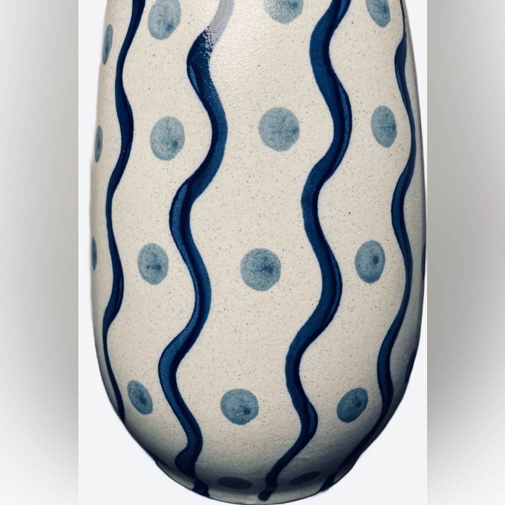 Kersten Fine Earthware Artisan Crafted Retro Designed Ceramic Vase w/Handles - Picture 9 of 13